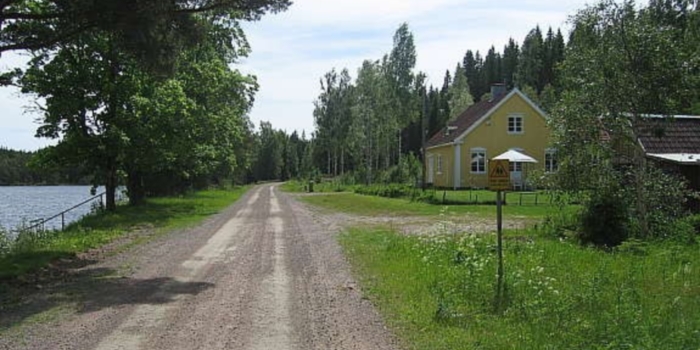 Veien mellom huset og sjøen